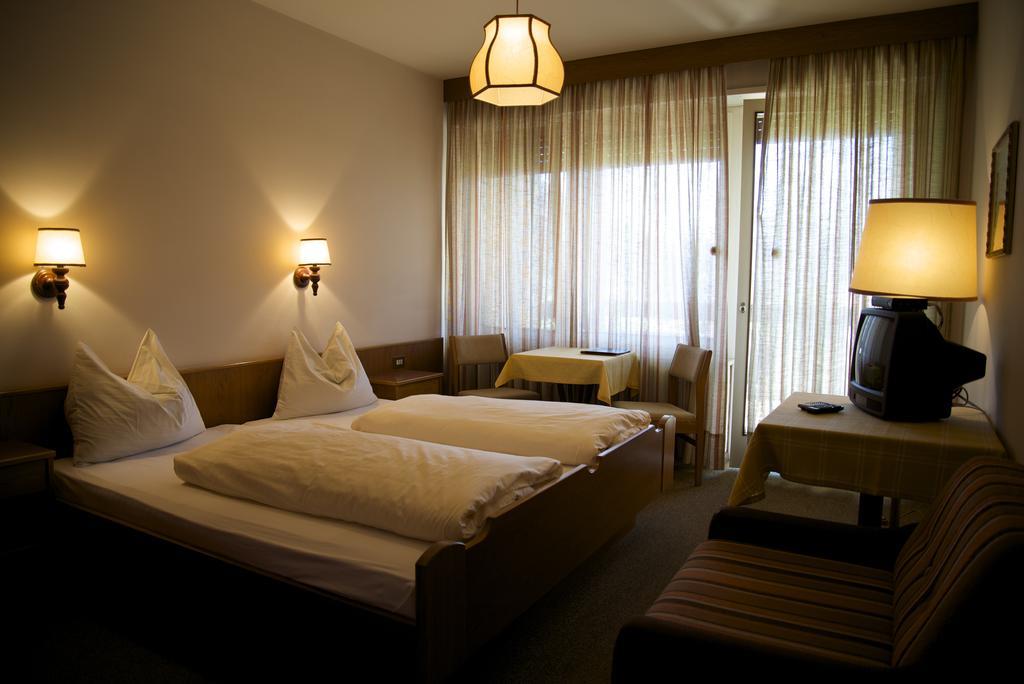 Hotel Tannerhof ميرانو المظهر الخارجي الصورة